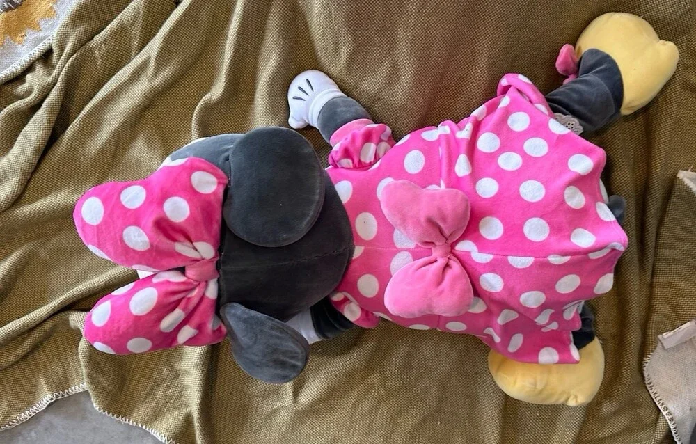 Disney Minnie Mouse Cuddleez plush toy.